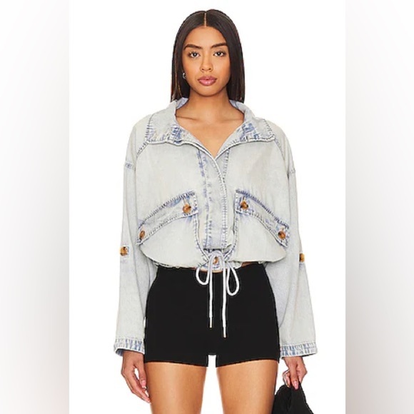 Blank NYC Revolve Denim jacket with pockets in blue lagoon New With Tags Size: S - Picture 1 of 5